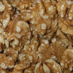 Orzechy włoskie jasne, połówki 500 g | Nuts4all
